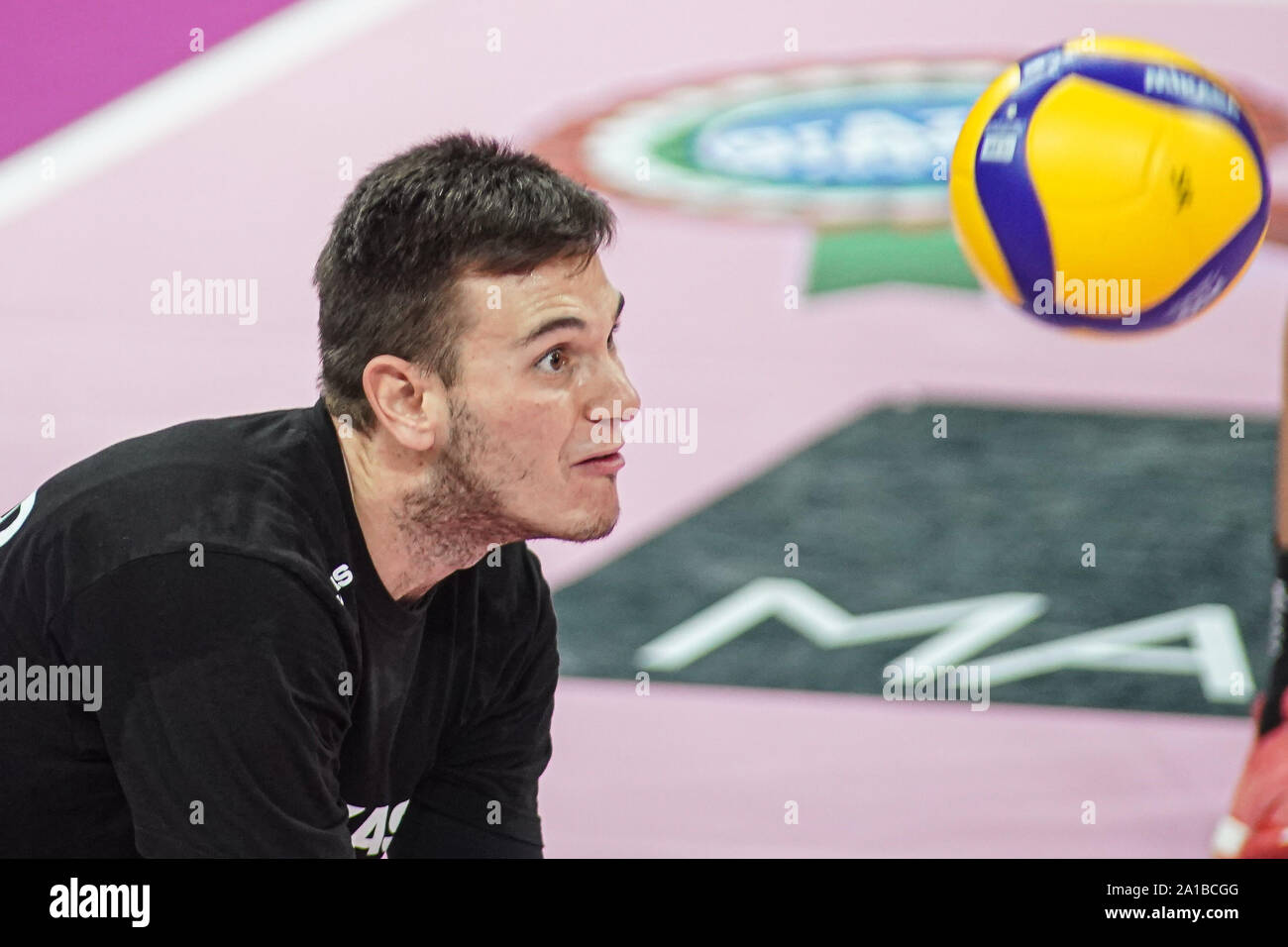 Perugia, Italie, le 25 Sep 2019, ALESSANDRO PICCINELLI (N.1 SIR LIBERO CONAD SÉCURITÉ PÉROUSE)DANS RICEZIONE lors du test Match Sir Safety Pérouse Conad Vs Emma Villas Volley Volley-ball - Serie A italienne Hommes Championnat Superleague - Crédit : LPS/Loris Cerquiglini/Alamy Live News Banque D'Images