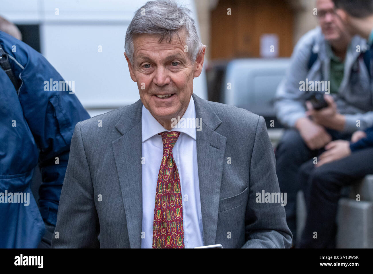 London UK 25 sept. 2019 politiciens et commentateurs dans Westminster après le rappel du Parlement Matthew Parris, diffuseur, à College Green, Ian Crédit DavidsonAlamy Live News Banque D'Images