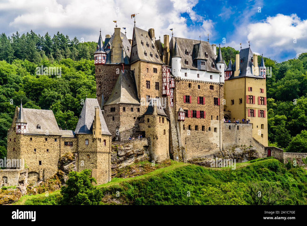 Burg Eltz. Château d'Eltz dans les collines au-dessus de la Moselle Banque D'Images