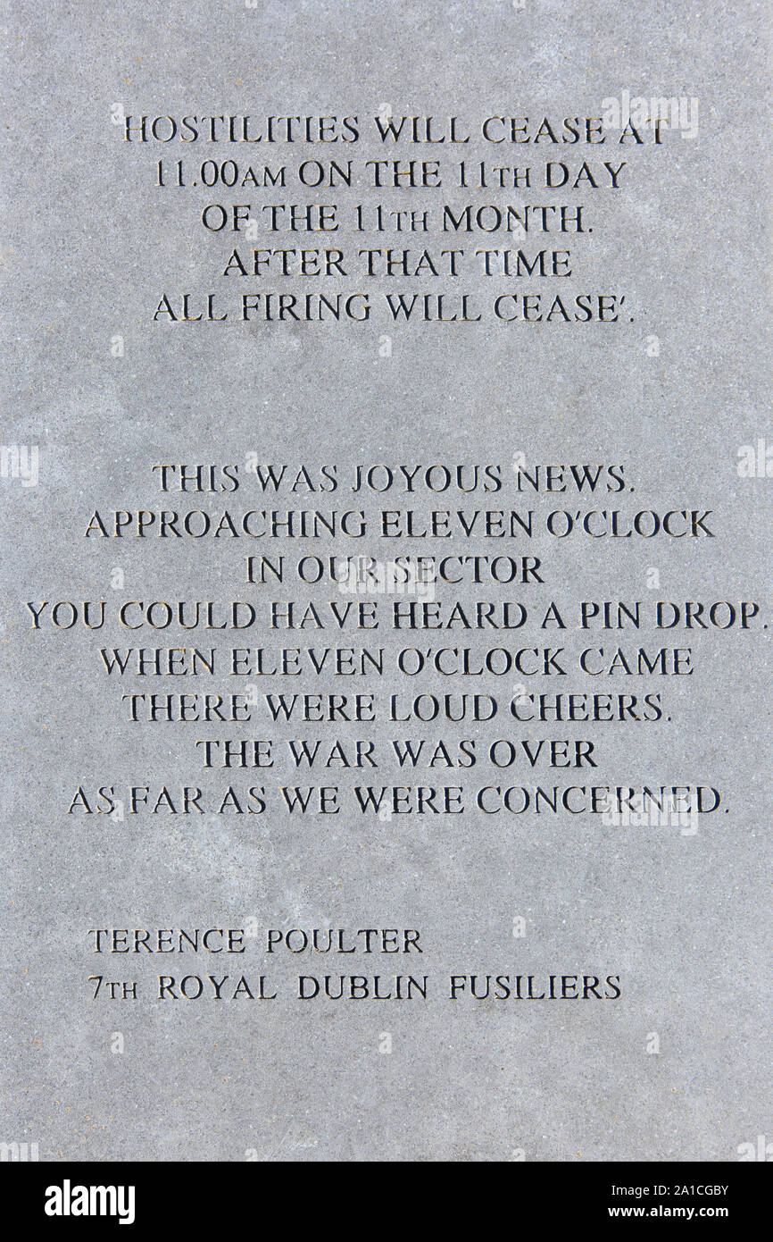 Un poème par le capitaine Terence Poulter du 7e Royal Dublin Fusiliers à l'île d'Irlande Parc de la paix à Messines, Belgique Banque D'Images