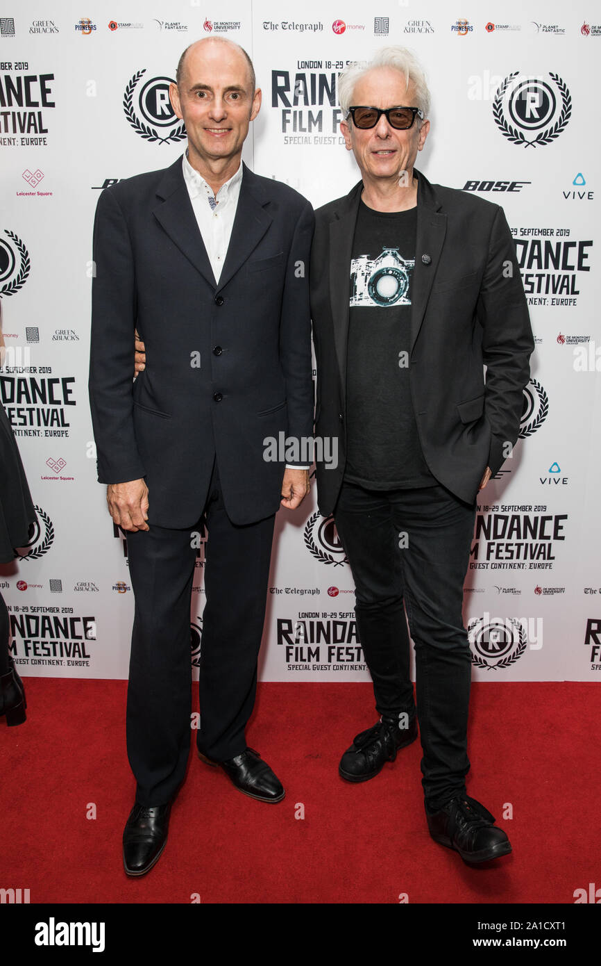 Londres, Royaume-Uni. Sep 24, 2019. Tristan Loraine et Elliot Grove assister à la première du film Tout le monde vole à vue Piccadilly. Credit : SOPA/Alamy Images Limited Live News Banque D'Images