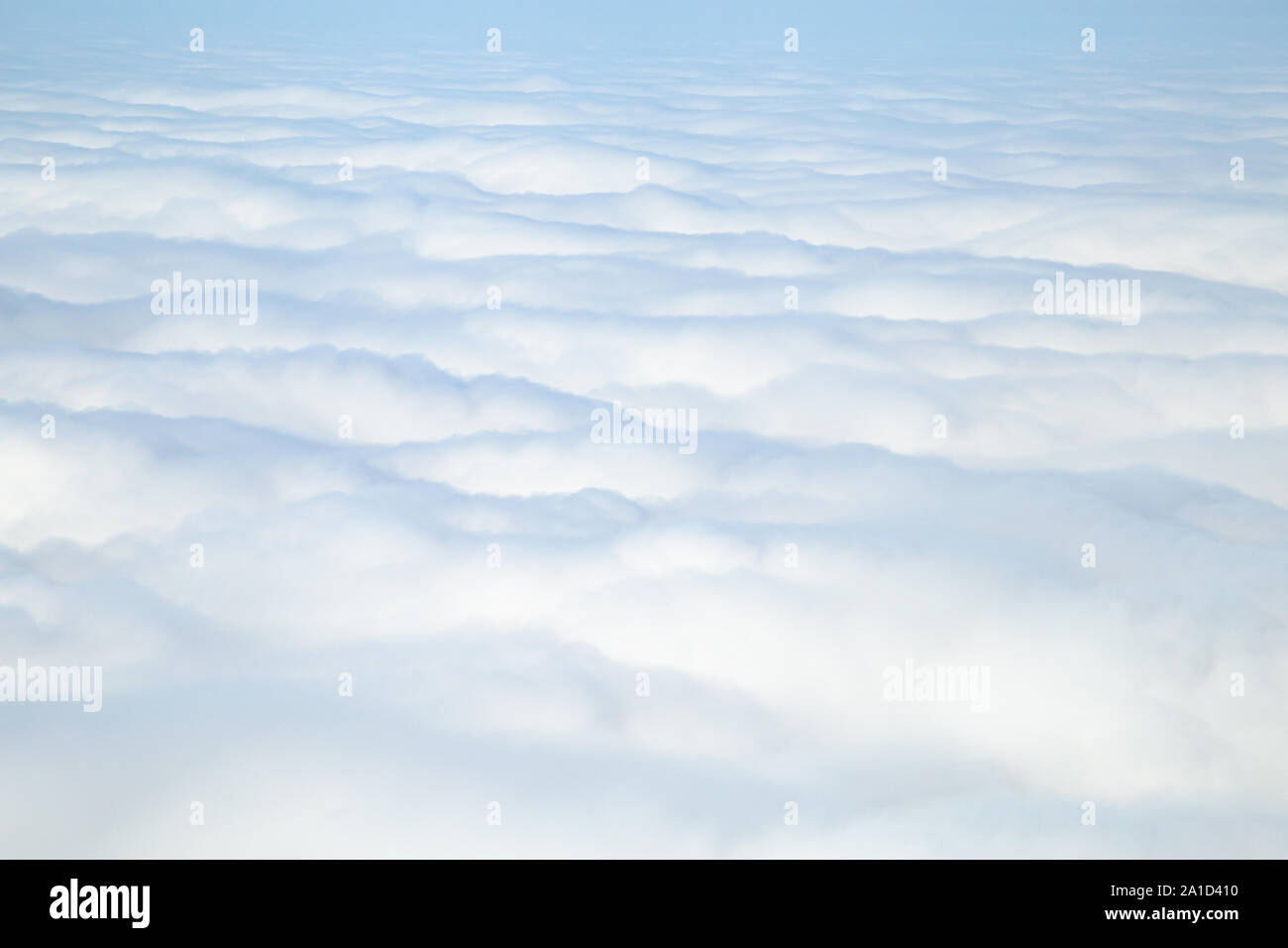 Couverture de nuages moelleux du dessus Banque D'Images