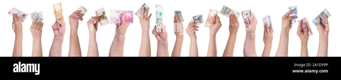 Panorama avec beaucoup de mains, en tenant des devises différentes, concept crowdfunding Banque D'Images