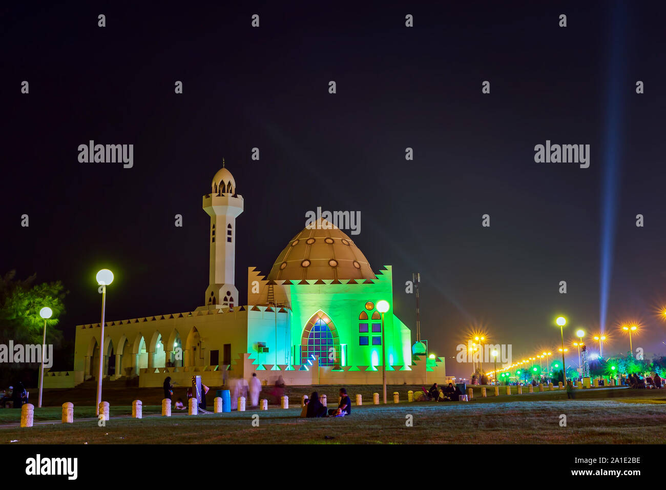 Belle Mosquée Al Khobar Corniche Vue de nuit - Arabie Saoudite Banque D'Images