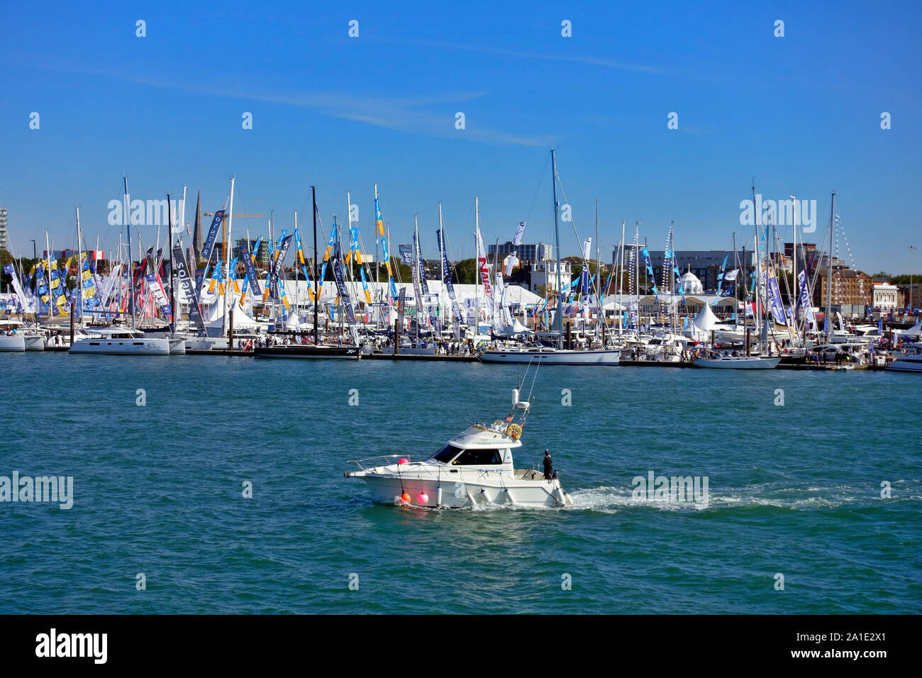 Southampton Boat Show 2019 comme vu de la mer Banque D'Images