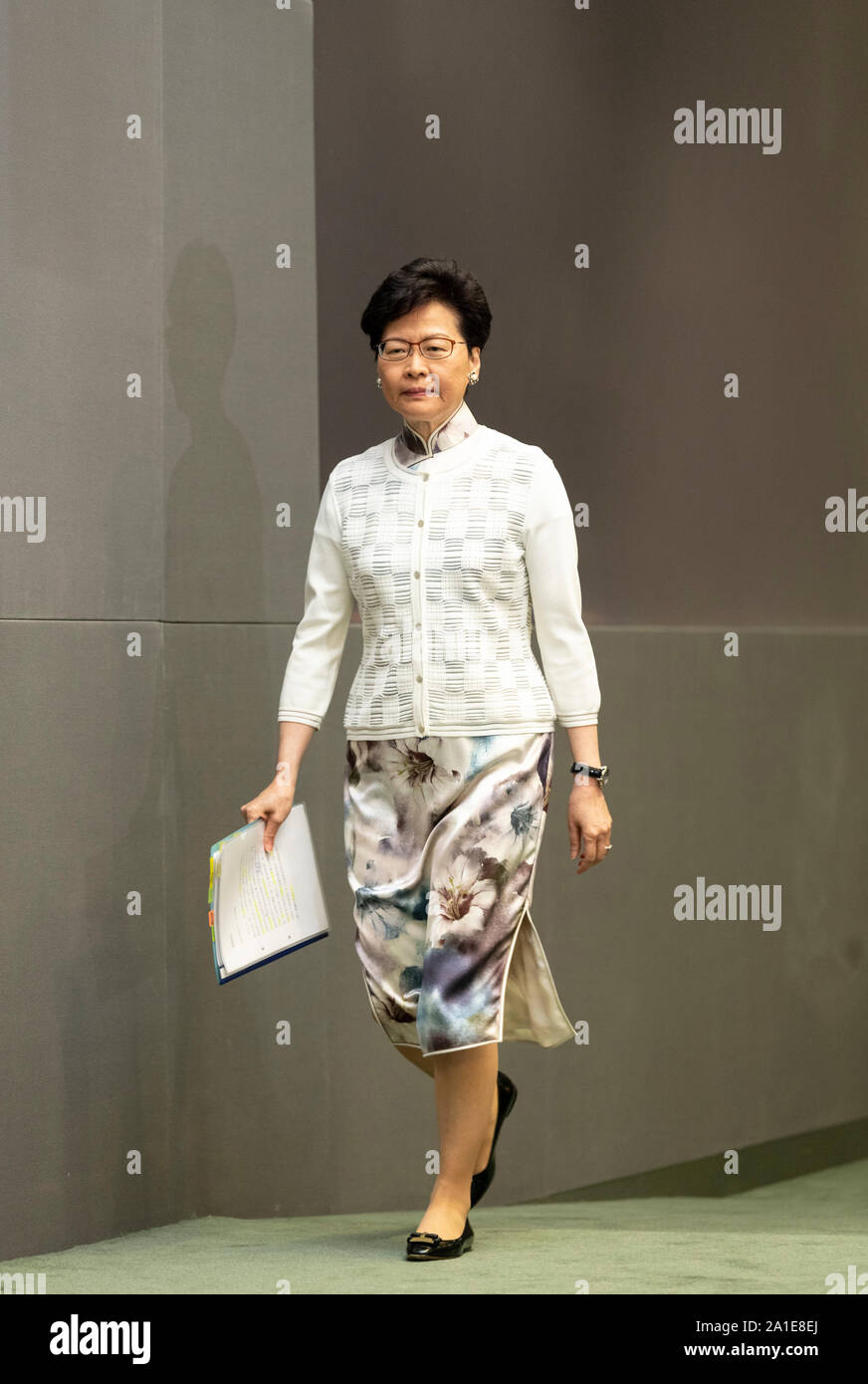 Chef de l'exécutif de Hong Kong,Carrie Lam, annonce la suspension du projet de loi sur l'extradition dans les services de l'état dans la région de Tamar Hong Kong. Jayne Ru Banque D'Images