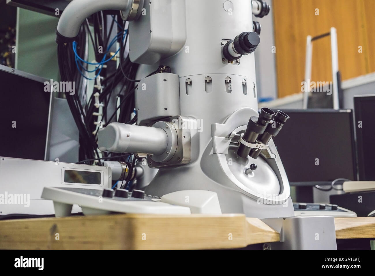 Microscope électronique à transmission dans un laboratoire scientifique. Banque D'Images