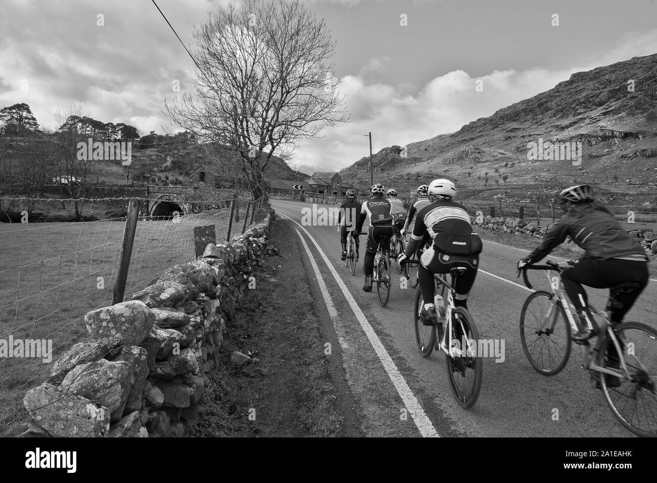 Randonnée à vélo autour de la Voirie de Gwynedd, au nord du Pays de Galles. Banque D'Images