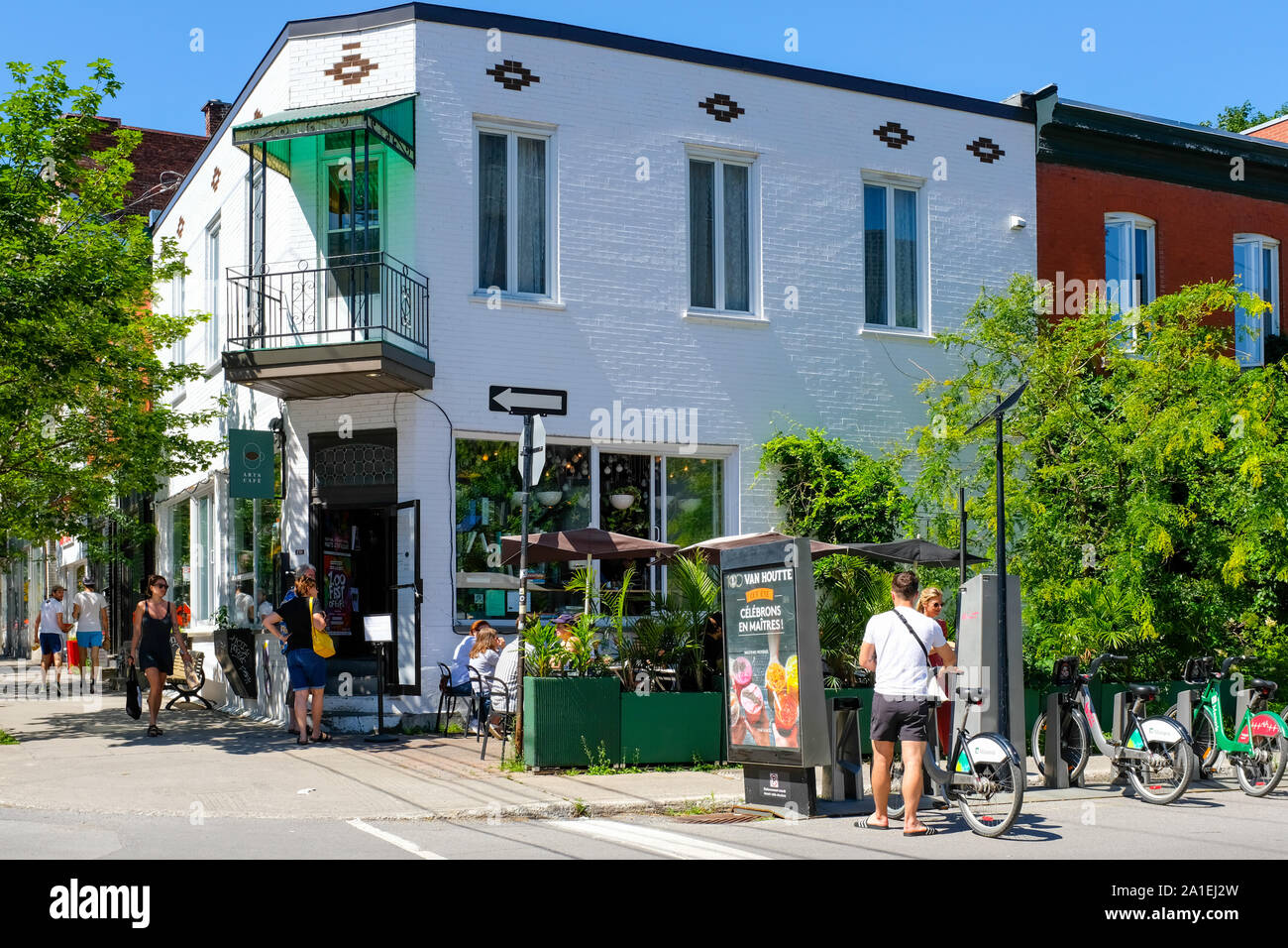 La vie de rue dans le secteur du Mile End, Montréal, Canada Banque D'Images