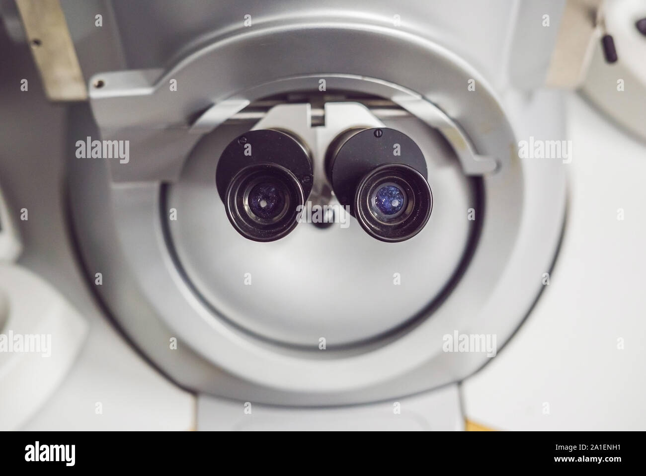 Microscope électronique à transmission dans un laboratoire scientifique. Banque D'Images