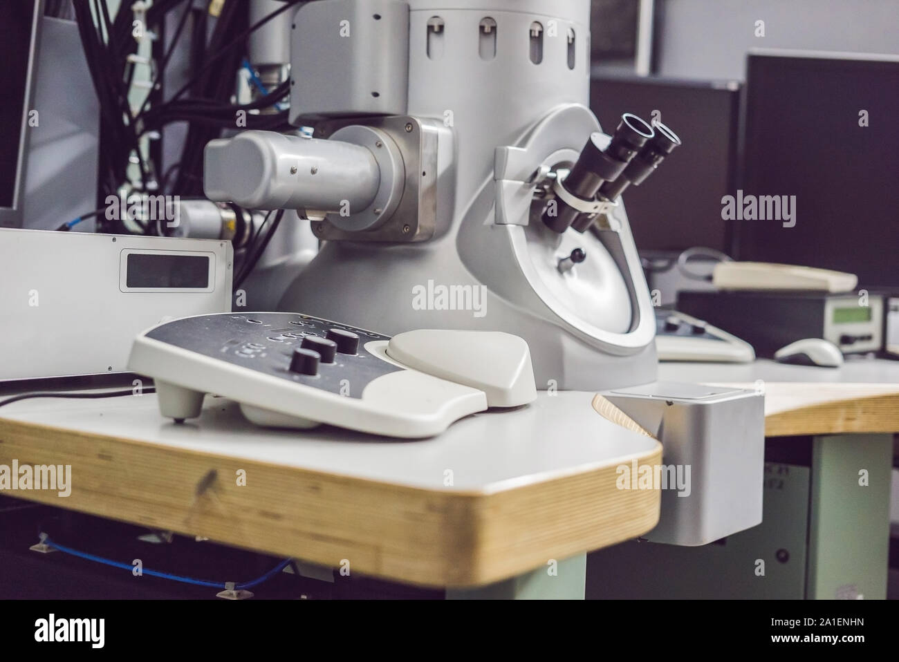 Microscope électronique à transmission dans un laboratoire scientifique. Banque D'Images