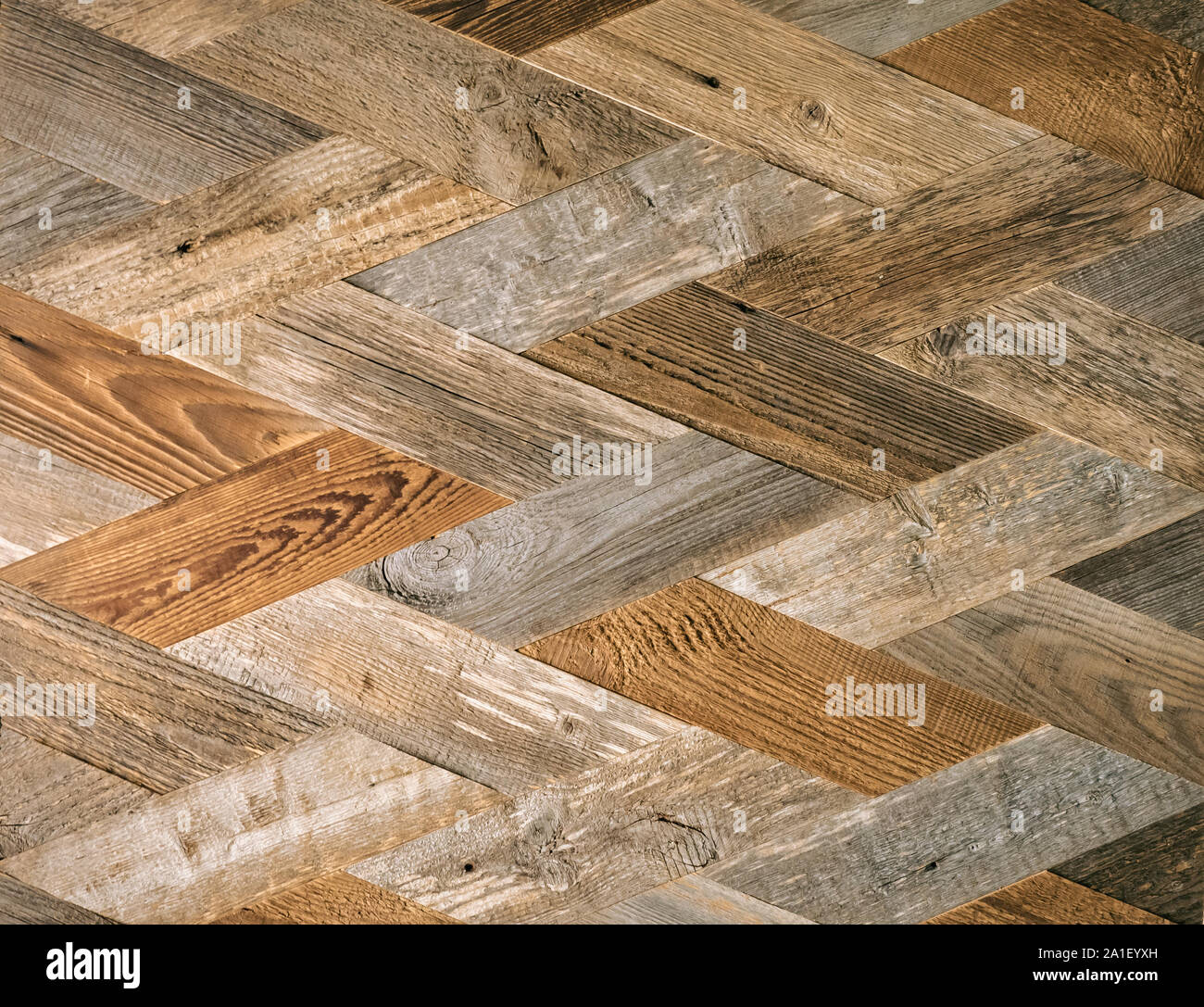 Planche en bois décorative en forme de losange. Modèle en bois texturé Banque D'Images