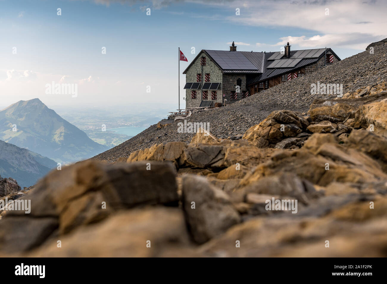 SAC Blüemlisalphütte en été Banque D'Images