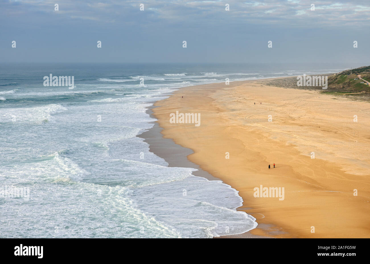 Praia do Norte. Nazaré, Portugal Banque D'Images