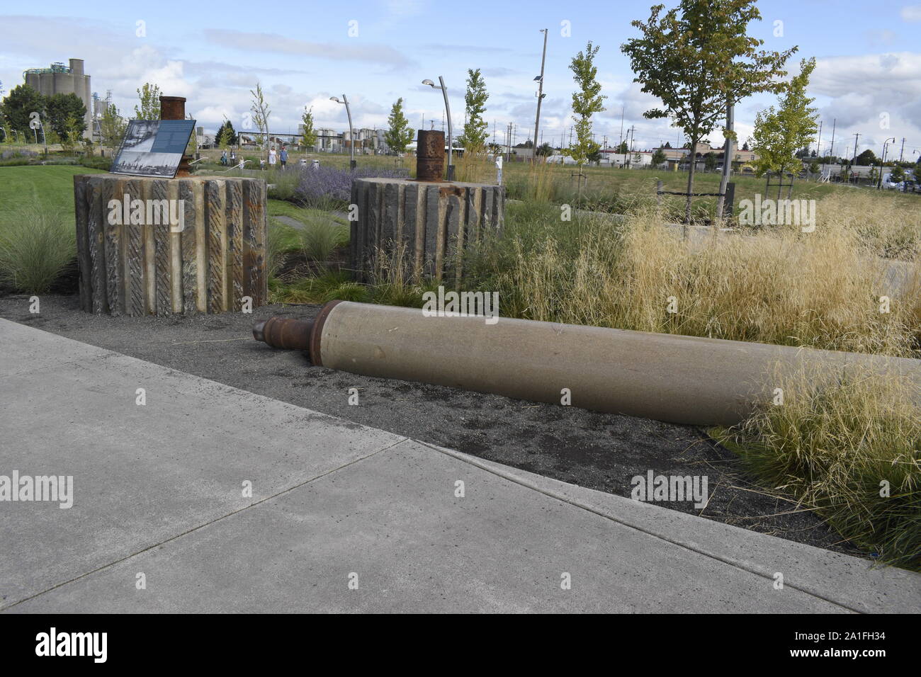 Pendant de nombreuses années, cette zone avait été le site de plusieurs papiers. Des artefacts de ces temps sont ces rouleaux pour la fabrication du papier. Banque D'Images