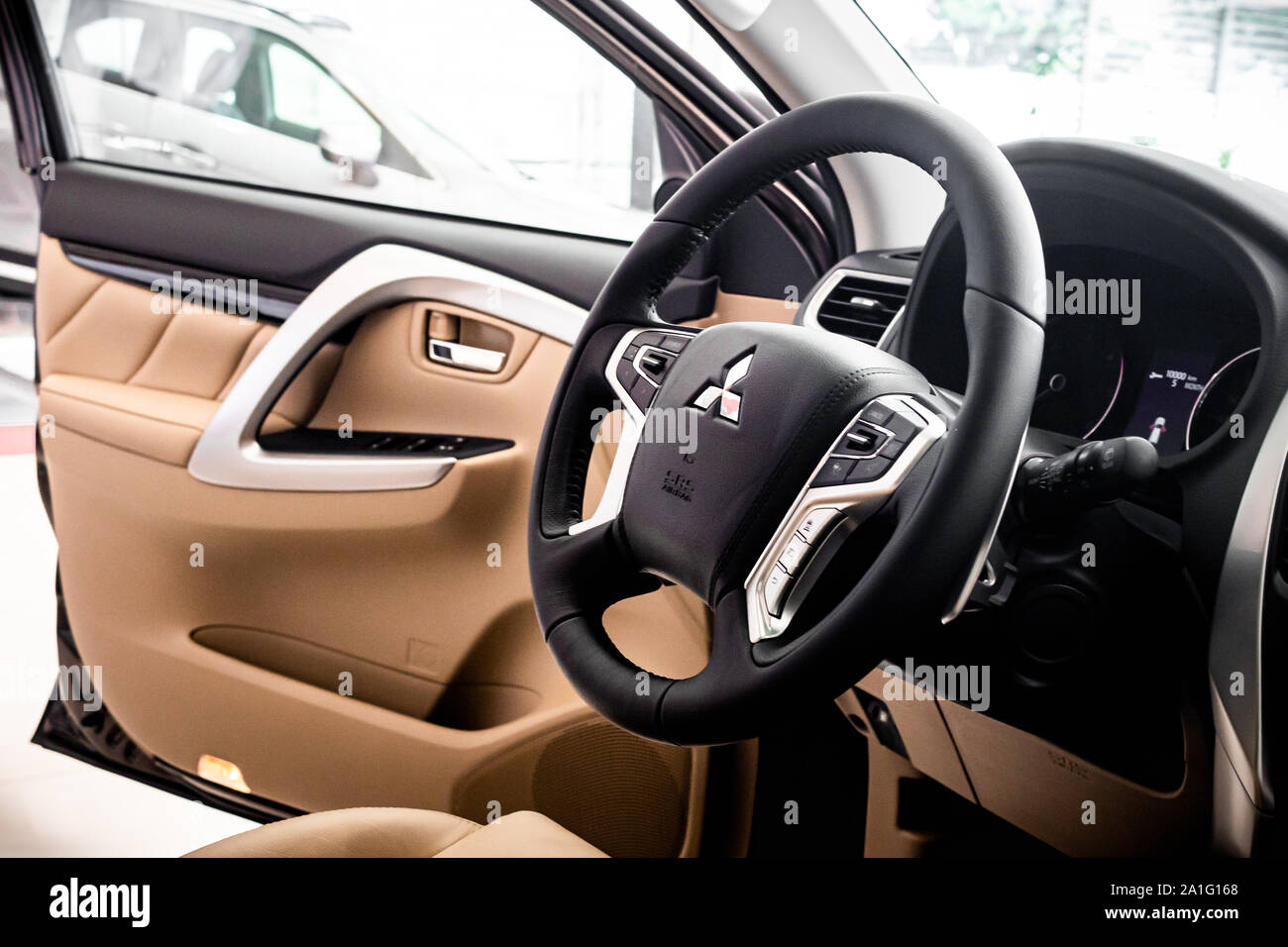 Photo de l'intérieur d'un Mitsubishi Pajero Sport 2019 Banque D'Images