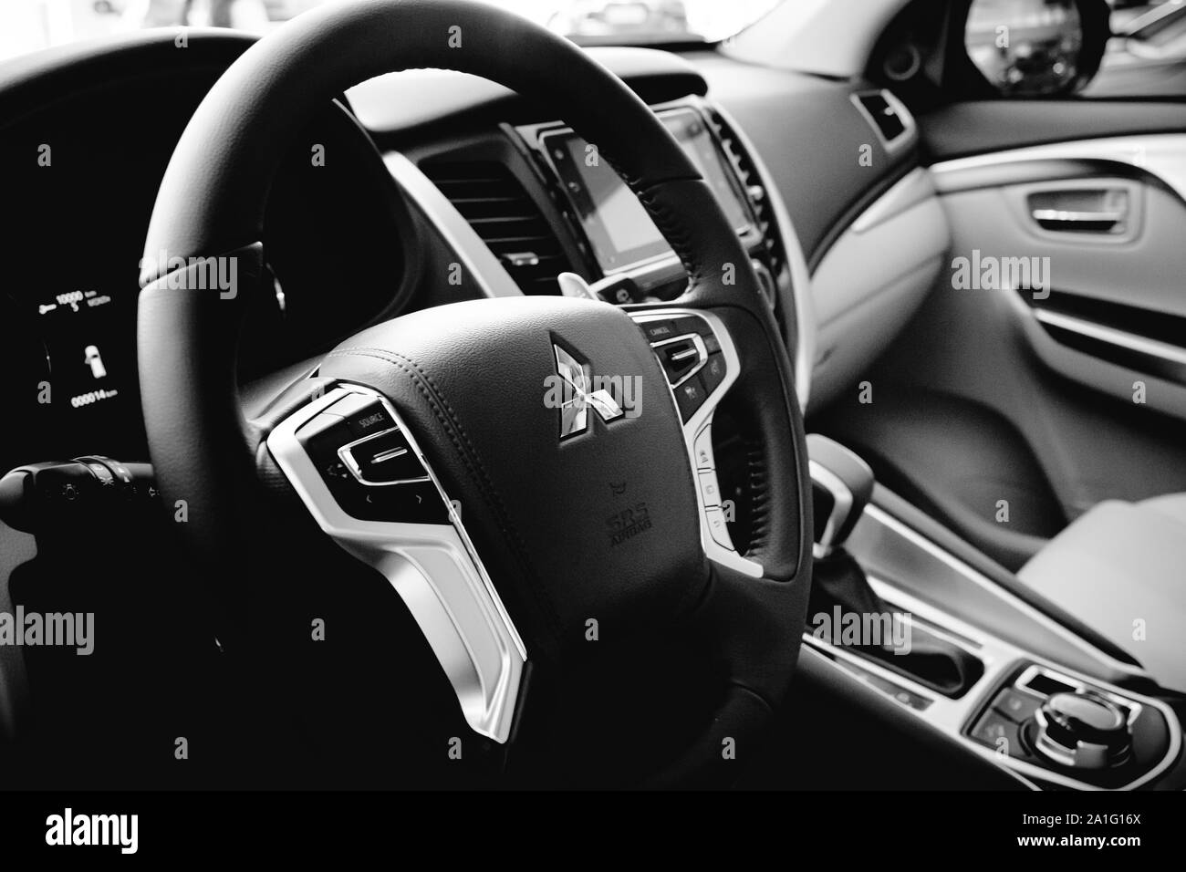 Photo de l'intérieur d'un Mitsubishi Pajero Sport 2019 Banque D'Images
