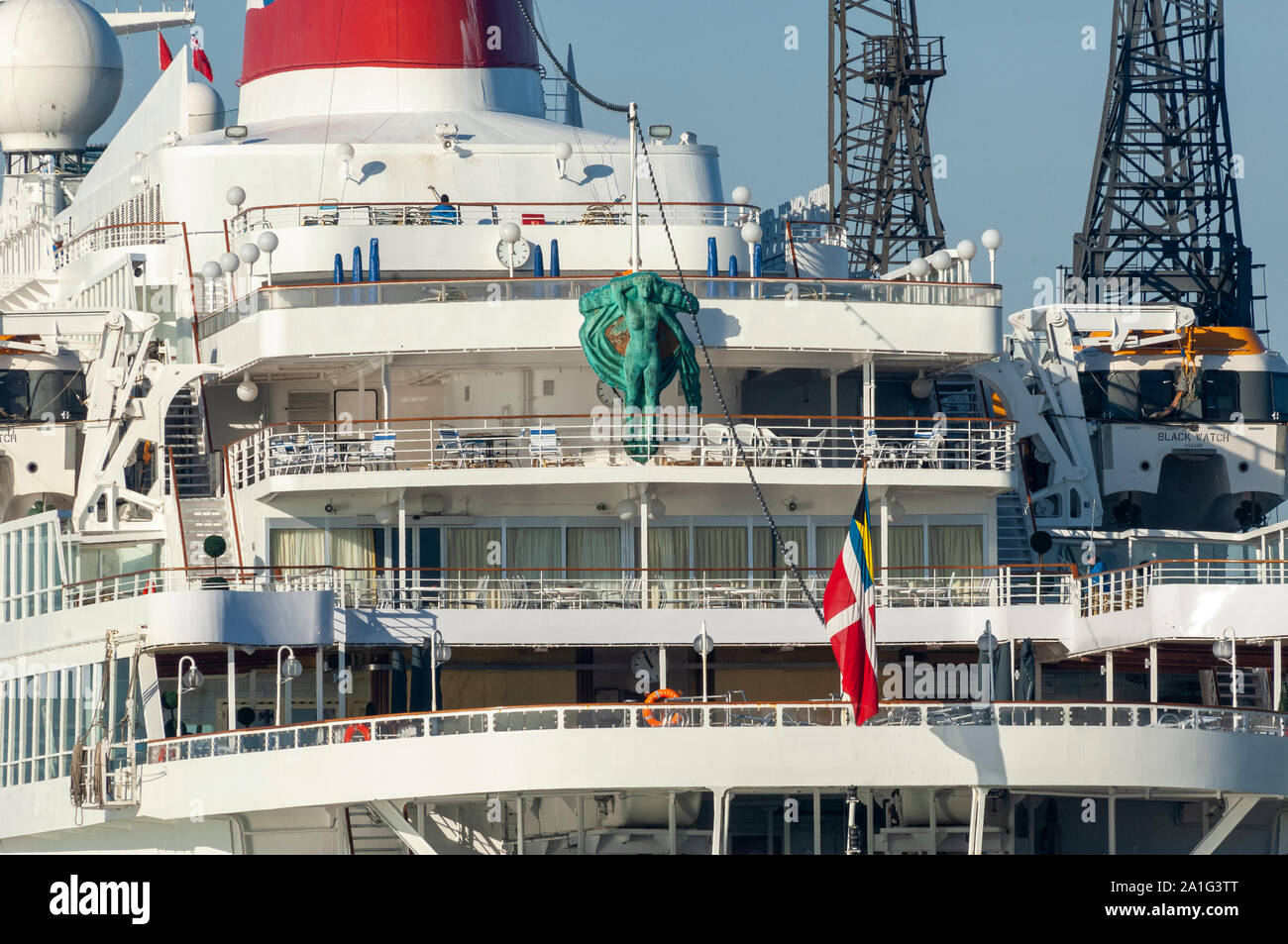 Paquebot de croisière MV Black Watch de la Fred. Olsen Cruse Lines amarré au quai, le nouveau port de Southampton, Southampton, Hampshire, Angleterre. UK. Banque D'Images