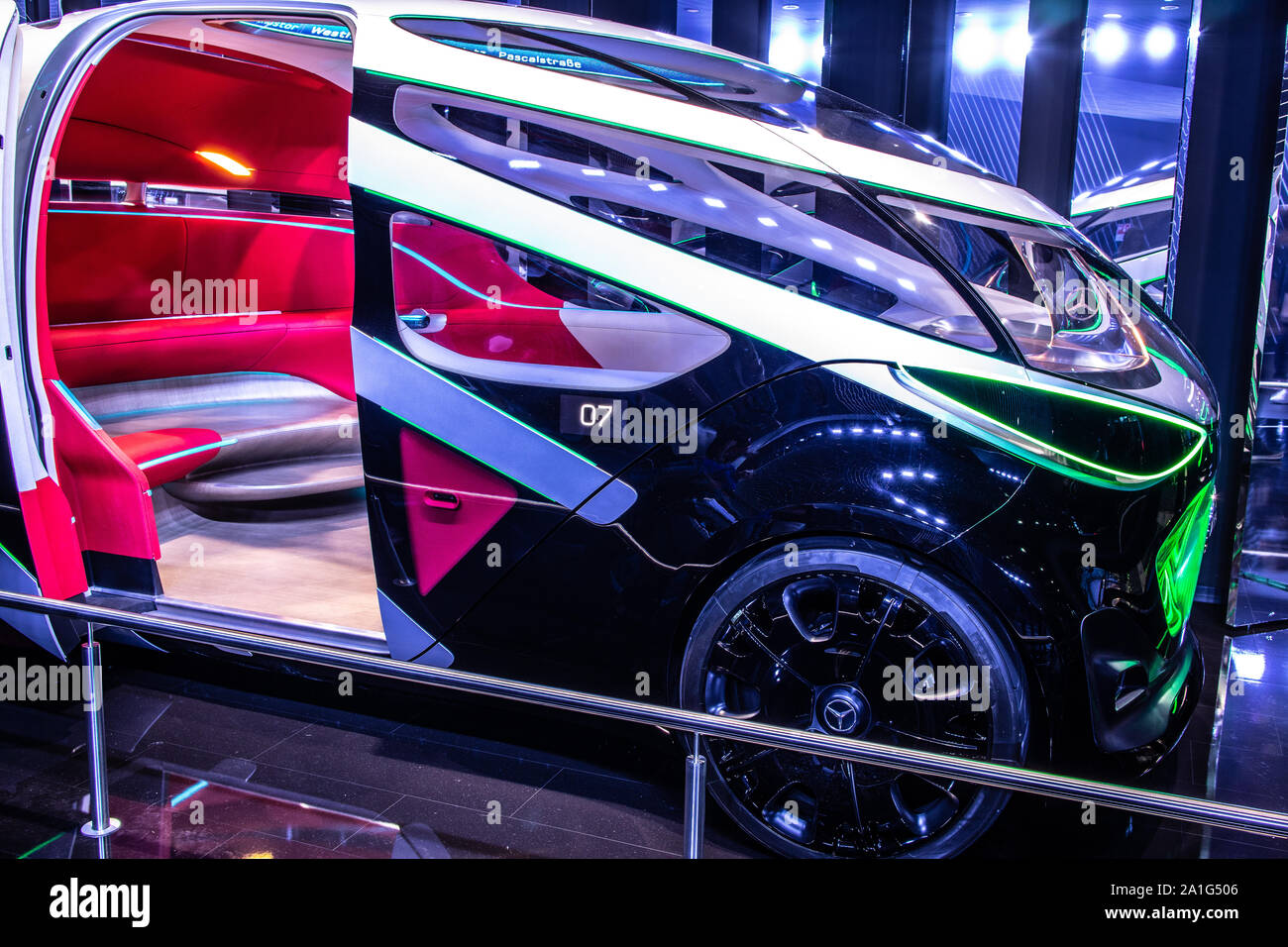 Francfort, Allemagne, nov 2019 : Mercedes-Benz Vision future URBANETIC véhicule autonome, de l'AIA, concept prototype autonom produit par Mercedes Benz Banque D'Images