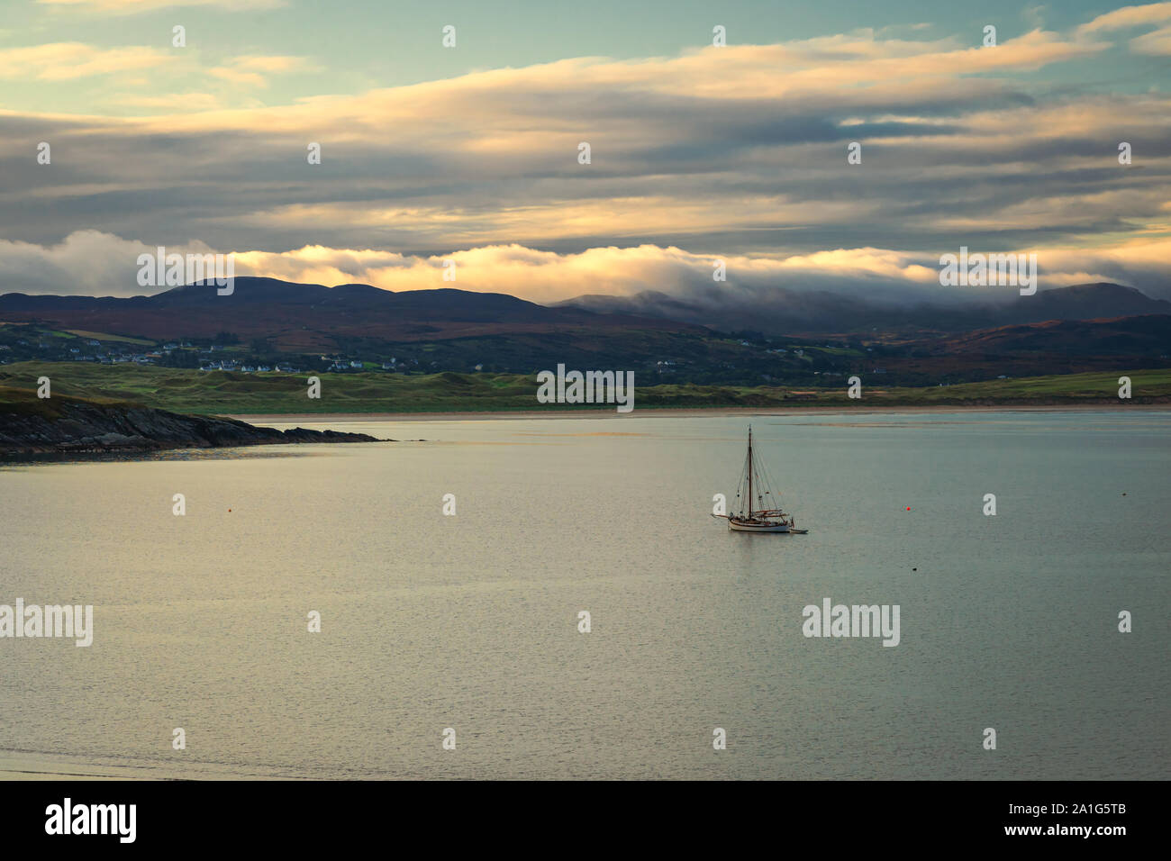 La location ou en bois dans un quartier calme à l'aube de la baie Banque D'Images