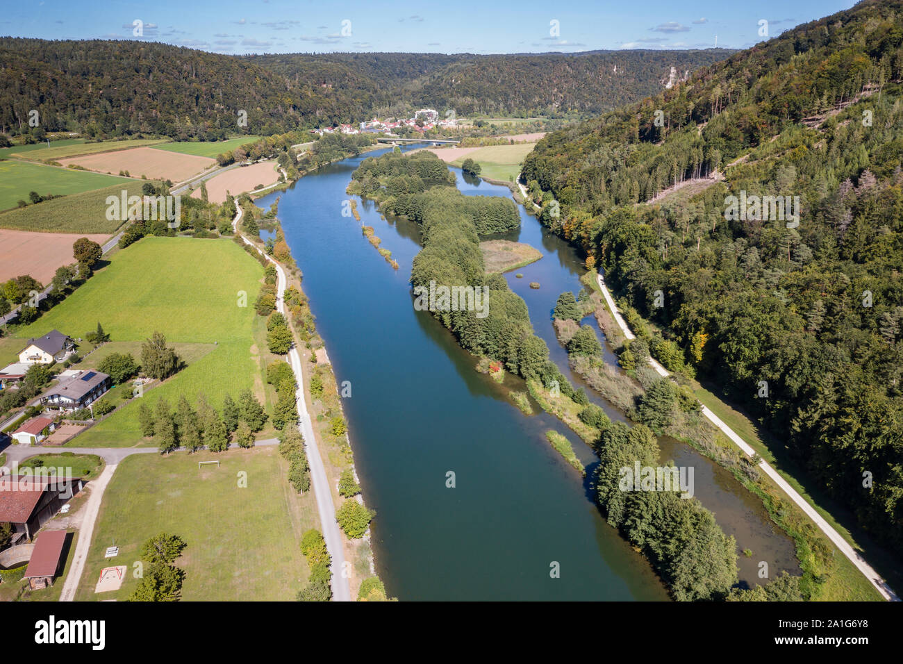 Le Biotope Oberhofen sur le Canal Europa / Canal main-Danube dans le Parc naturel Altmühltal en Bavière, pris des airs lors d'une belle journée d'été Banque D'Images