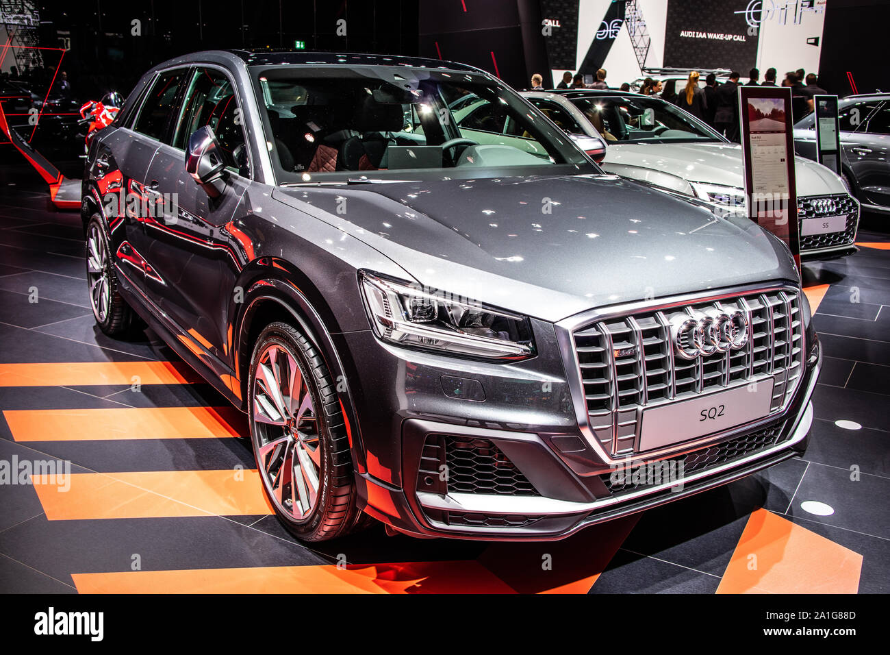 Francfort, Allemagne, 10 septembre 2019 : Audi SQ2 quattro à IAA, mini SUV produit par le constructeur automobile allemand Audi AG Banque D'Images