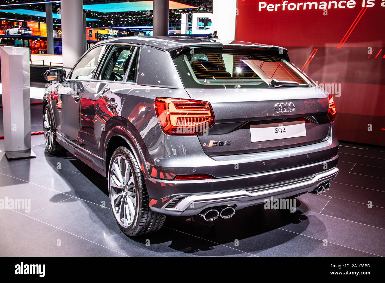 Francfort, Allemagne, 10 septembre 2019 : Audi SQ2 quattro à IAA, mini SUV produit par le constructeur automobile allemand Audi AG Banque D'Images