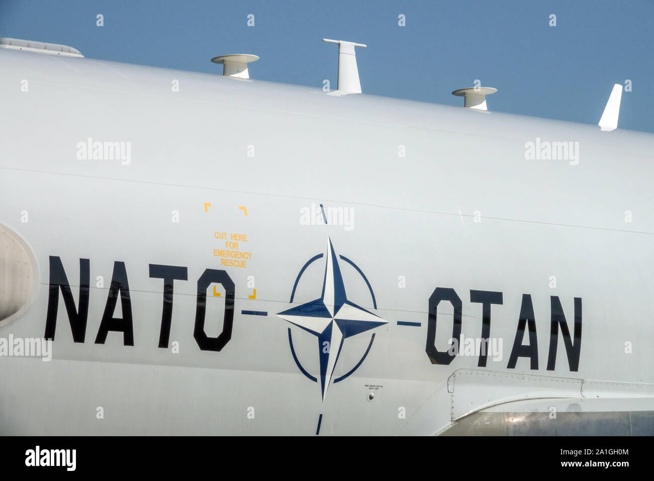 Logo de l'OTAN sur le côté de la Boeing AWACS Sentry E 3A Banque D'Images
