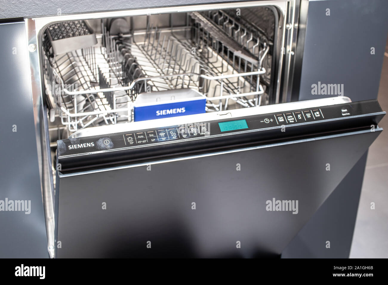 Berlin, Allemagne, Sep 2019, nouveau lave-vaisselle Siemens Siemens sur l' affichage, pavillon d'exposition d'exposition, stand au salon IFA 2019  Innovations mondiales Photo Stock - Alamy