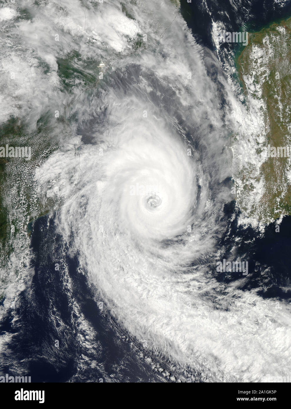 Cyclone tropical Albert Friling, de l'océan Indien, au large de la côte du Mozambique, près de Madagascar, le 26 janvier 2012, par la NASA/Jeff Schmaltz/DPA Banque D'Images
