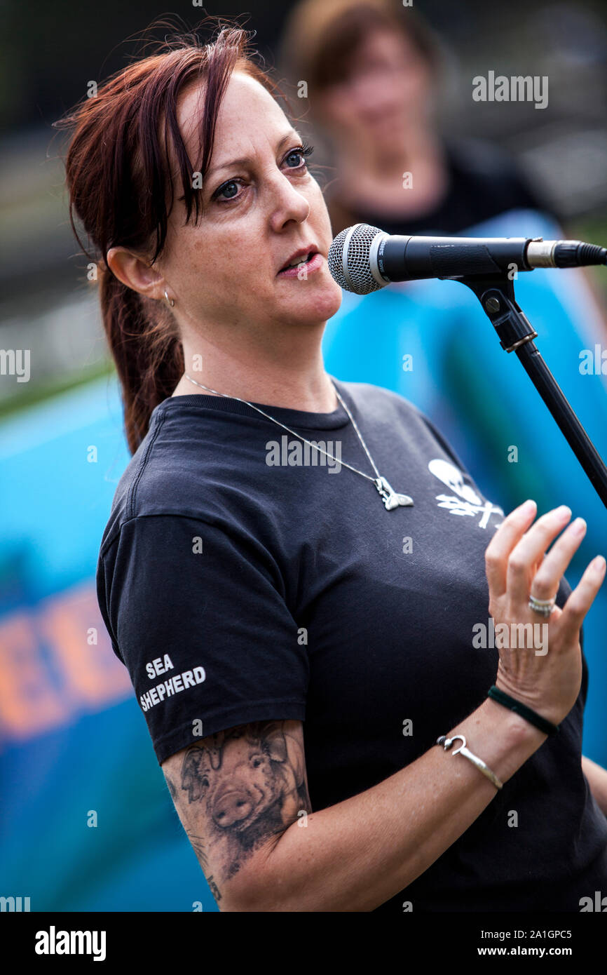 26 mars 2017 : mars pour les animaux aquatiques de protestation à Melbourne, Victoria, Australie Banque D'Images