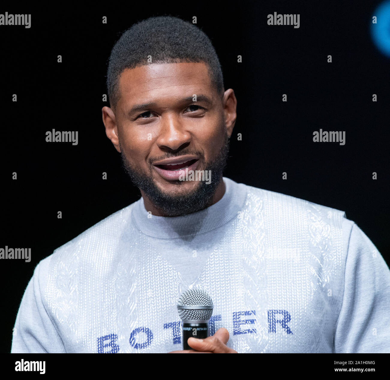 New York, NY - 26 septembre 2019 : Usher participe à conférence de presse pour citoyen mondial & Teneo dévoilement des plans de campagne et 2020 têtes à St Ann's Warehouse Banque D'Images