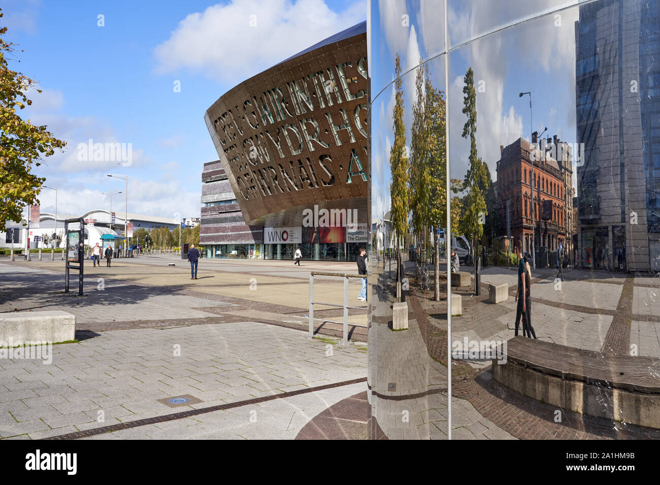 Le Wales Millennium Centre, Roald Dahl Plass, la baie de Cardiff, Pays de Galles du Sud Banque D'Images