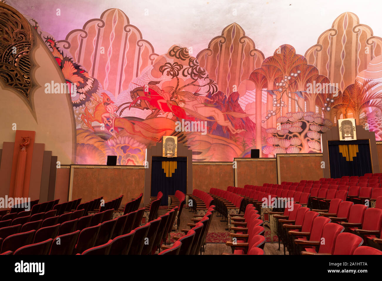 Peintures murales dans Avalon theatre situé au Casino de Catalina, construit sur le site anciennement connu sous le nom de pain de Point sur l'île de Catalina, au large de la côte de Californie Banque D'Images