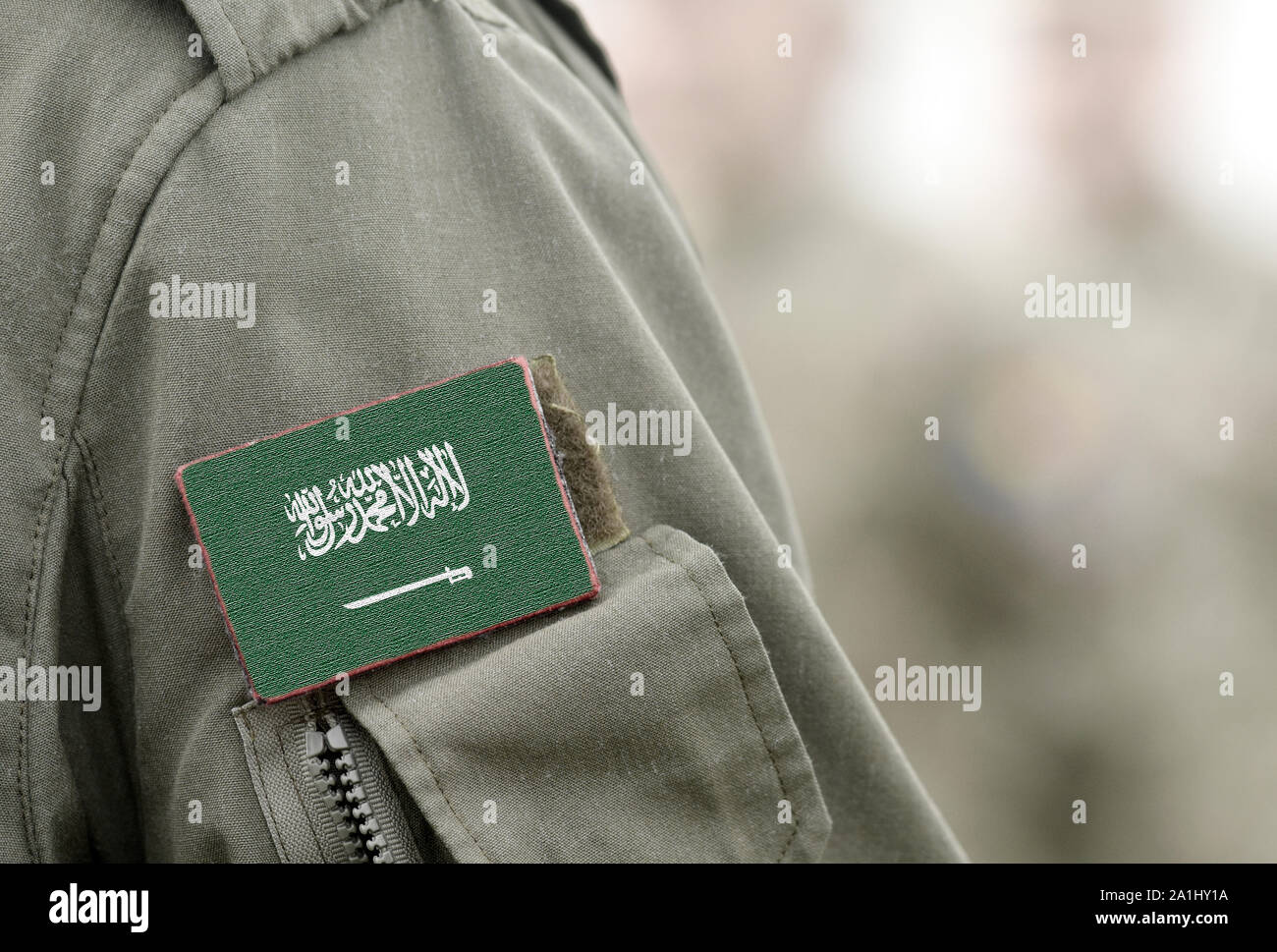 Pavillon de l'Arabie saoudite sur les uniformes militaires (collage). Banque D'Images