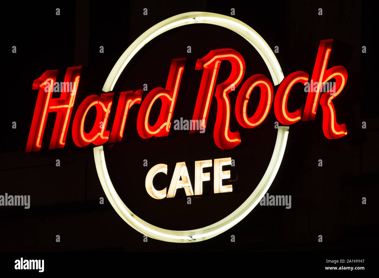 Logo Hard Rock Cafe vu à Kungsportavenyen à Göteborg. Banque D'Images