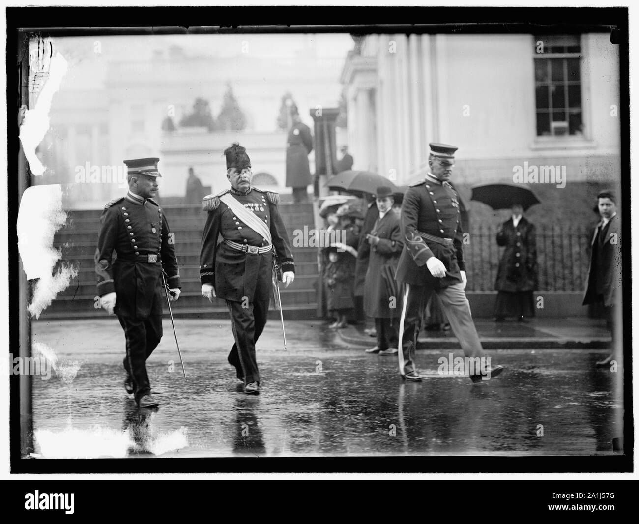 Réception du Nouvel An à la Maison Blanche. Le COL. GEORGE RUHLEN ; LE MAJ. GEN. C.B. HALL ; LE CAPT. E.W. CLARK Banque D'Images