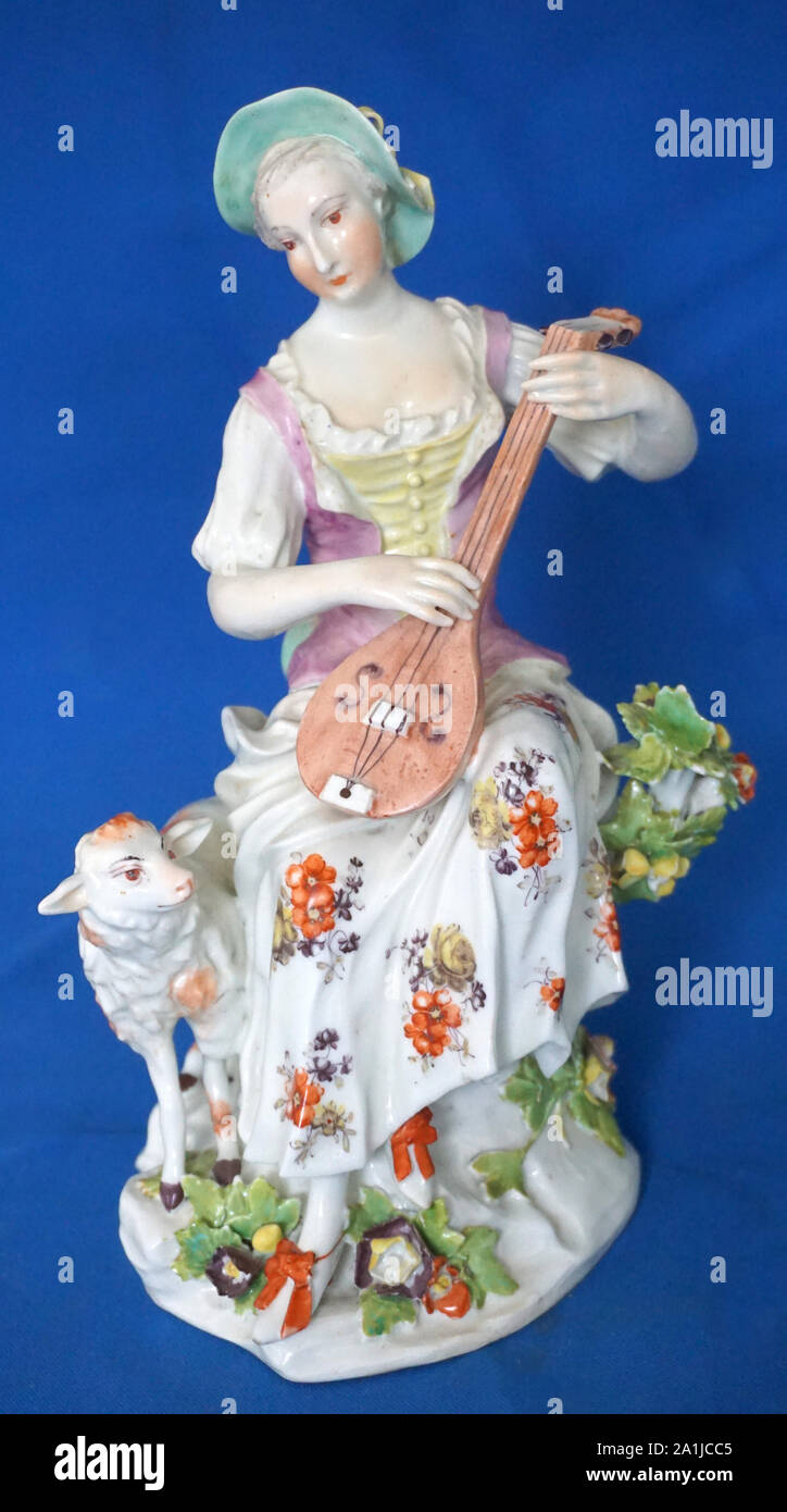 Derby Antique porcelaine britannique Figure et Figurines Banque D'Images