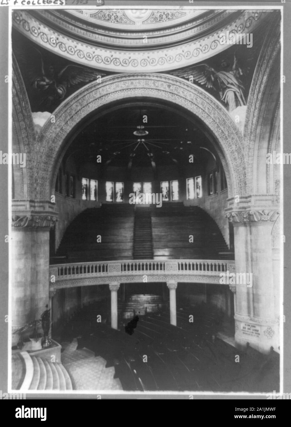 Nef et transept de Leland Stanford University Mem. Église, Palo Alto, Californie Banque D'Images