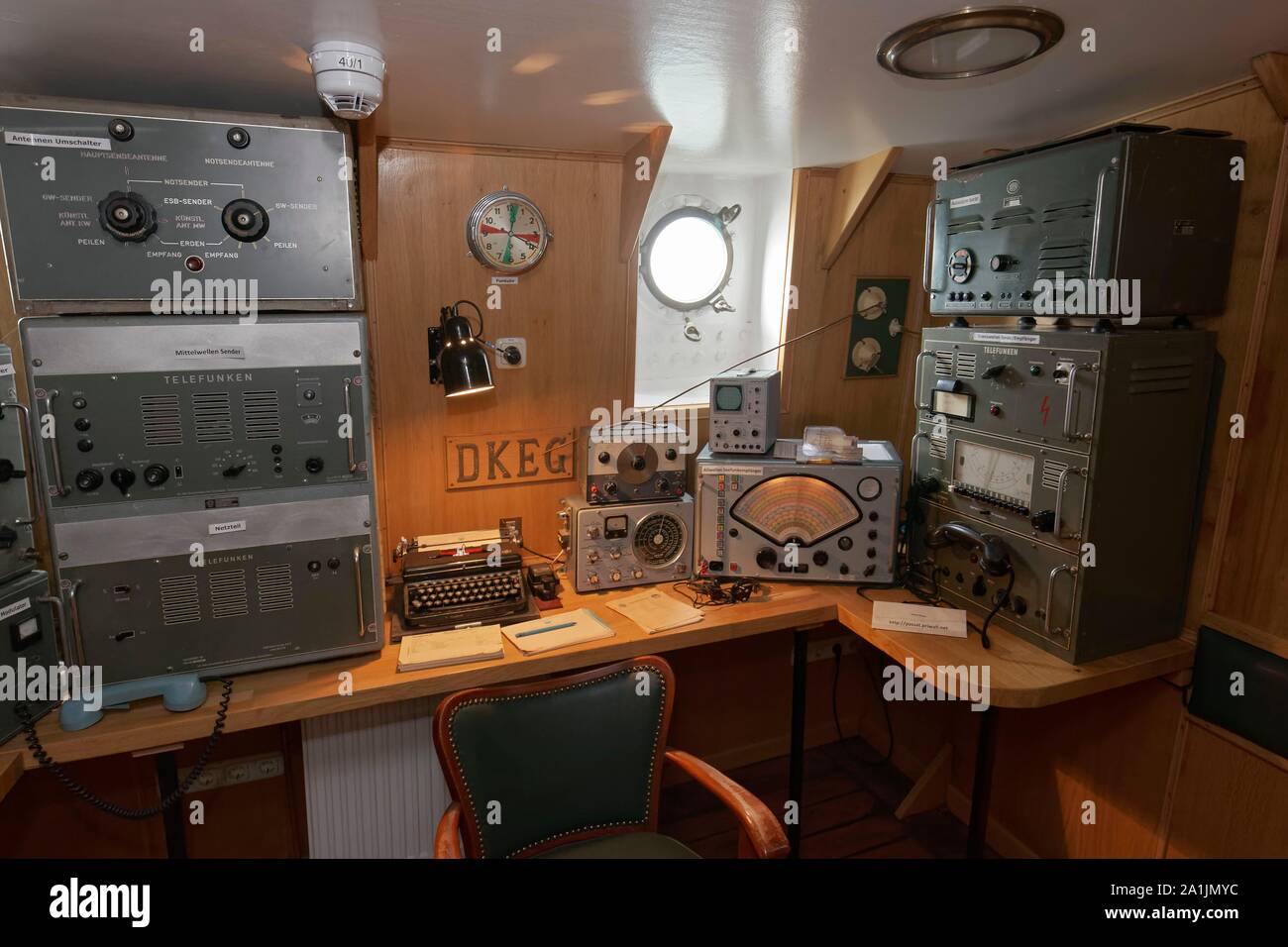 La salle radio du quatre-mâts barque Passat avec de l'équipement de 1950, Priwall, Lubeck-Travemunde, Lubeck Bay, mer Baltique, Schleswig-Holstein Banque D'Images