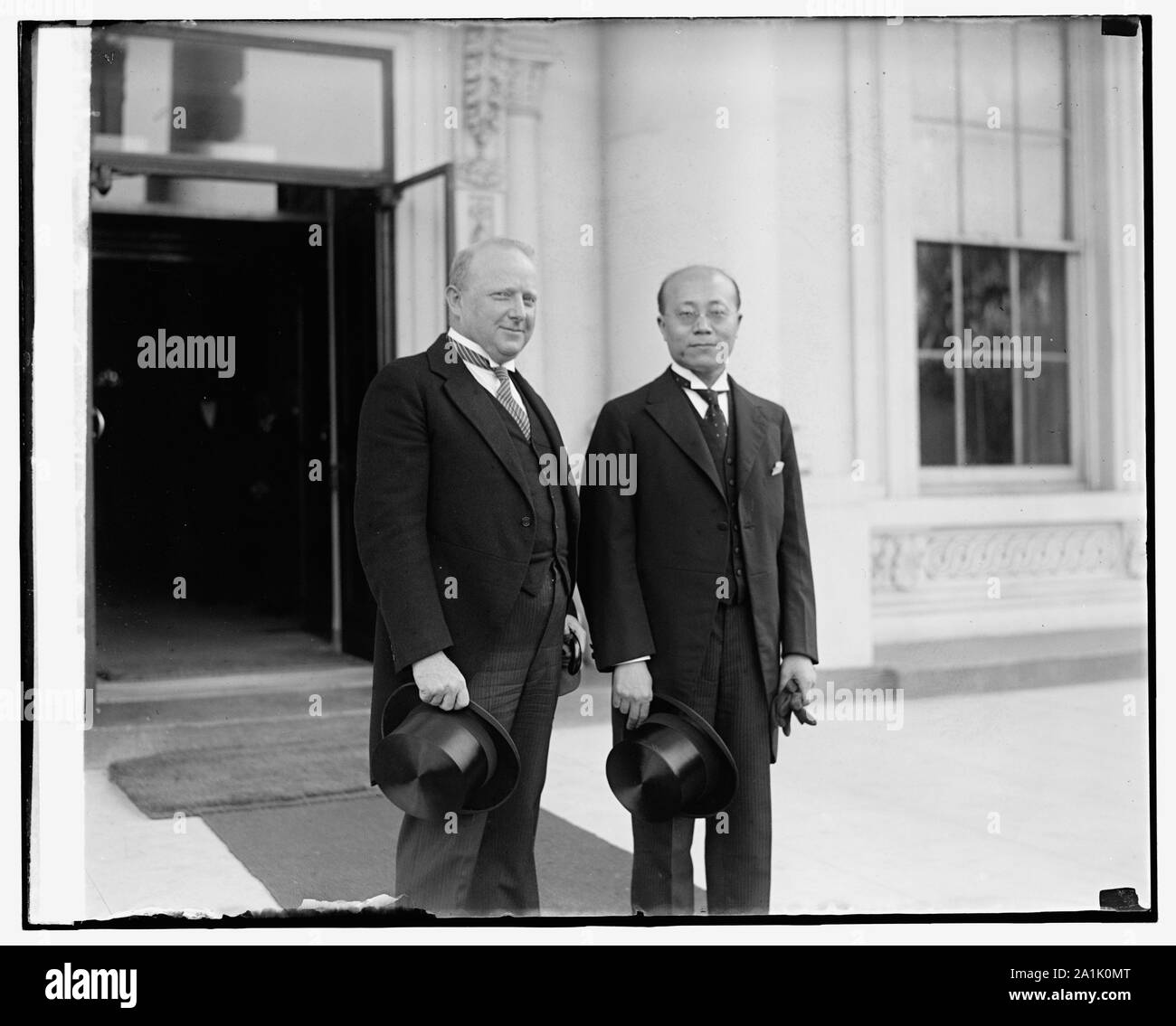 Nelson T. Johnson & M. Chao Chu Wu, 25/03/29 Banque D'Images