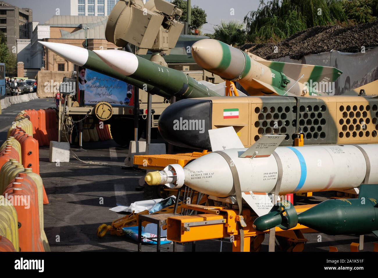 Téhéran, Iran. 26 Sep, 2019. Un Taer-2 est vu lors d'une exposition de rue par l'Iran garde révolutionnaire de célébrer la Semaine de la Défense 'Holy' marquant le 39e anniversaire du début de la guerre Iran-Irak, 1980-1988 à l'Baharestan Square à Téhéran, Iran. Les tensions entre l'Iran et nous passe, le président iranien Hassan Rohani a déclaré dans son discours à la 74e session de l'Assemblée générale des Nations Unies à New York que l'Iran refuse de négocier avec les États-Unis sous pression et sanctions. Credit : Rouzbeh Fouladi/ZUMA/Alamy Fil Live News Banque D'Images