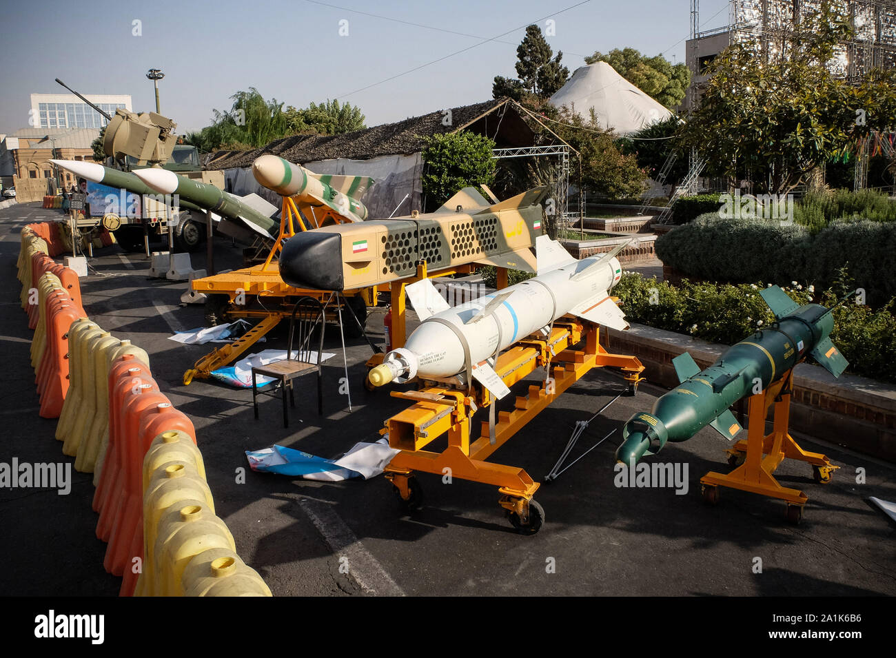 Le 26 septembre 2019, Téhéran, Iran : Un Taer-2 est vu lors d'une exposition de rue par l'Iran garde révolutionnaire de célébrer la Semaine de la Défense 'Holy' marquant le 39e anniversaire du début de la guerre Iran-Irak, 1980-1988 à l'Baharestan Square à Téhéran, Iran. Les tensions entre l'Iran et nous passe, le président iranien Hassan Rohani a déclaré dans son discours à la 74e session de l'Assemblée générale des Nations Unies à New York que l'Iran refuse de négocier avec les États-Unis sous pression et sanctions. (Crédit Image : © Rouzbeh Fouladi/Zuma sur le fil) Banque D'Images