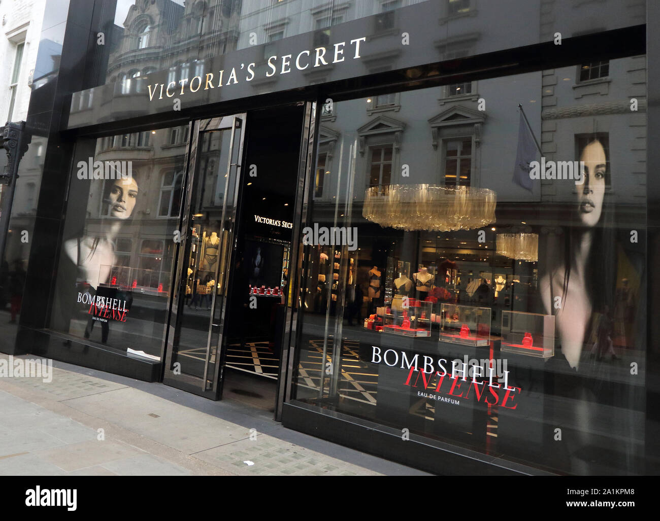 Le 26 septembre 2019, Londres, Royaume-Uni : Victoria's Secret Store dans la Mode et bijoux de luxe shopping sur New Bond Street à Londres. (Crédit Image : © Keith Mayhew/SOPA des images à l'aide de Zuma sur le fil) Banque D'Images