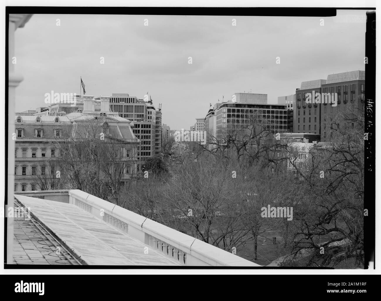 Le NORD-OUEST SUR PENNSYLVANIA AVENUE DU TOIT DE LA MAISON BLANCHE. ; 8. Vue NORD-OUEST SUR PENNSYLVANIA AVENUE DU TOIT DE LA MAISON BLANCHE. - Pennsylvania Avenue, Washington, District of Columbia, DC ; Banque D'Images
