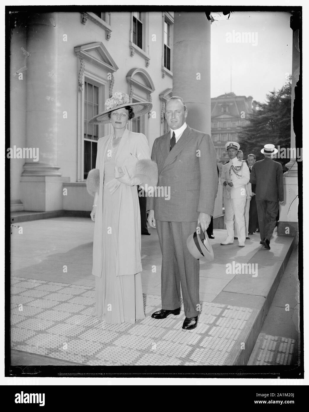 Princesse Martha De Norvege Et Roosevelt Le couple royal à la Maison Blanche. Washington, D.C., le 29 juin. Le  prince héritier Olav et de la Princesse Martha de Norvège de quitter la  Maison Blanche aujourd'hui à la suite