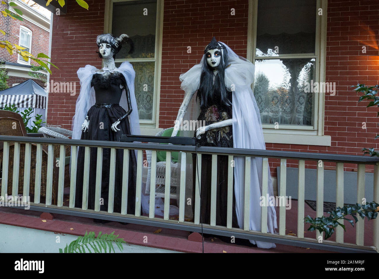 Aux États-Unis l'Halloween est le 31 octobre ; activités : trick-or-treat, costumées, la sculpture de citrouilles et regarder des films d'horreur. Banque D'Images