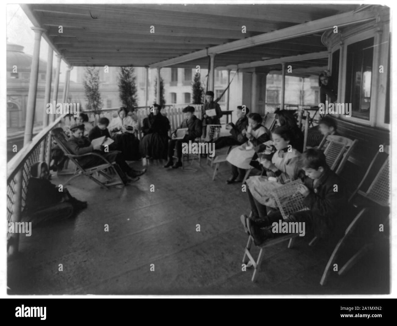 La classe en plein air dans le manuel de formation sur le bateau SOUTHFIELD au Bellevue Hospital, New York City Banque D'Images