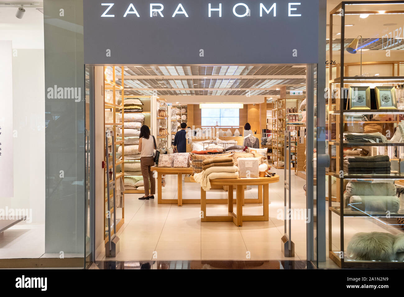 Le groupe Inditex espagnole dédiée à la fabrication de meubles et de  textiles de maison, Zara Home, store vu à Hong Kong Photo Stock - Alamy