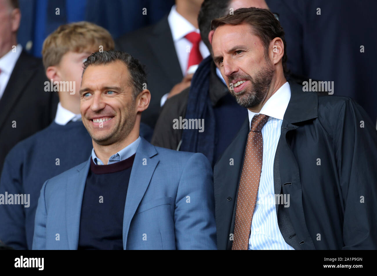 Gestionnaire de l'Angleterre Gareth Southgate (à droite) au cours de la Premier League match à Bramall Lane, Sheffield. Banque D'Images